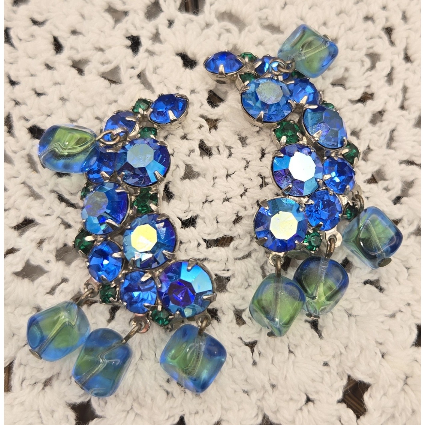 Vintage Clip-Ons Juliana Iridescent Blue Glass Rhinestones Dangle Earrings 48$